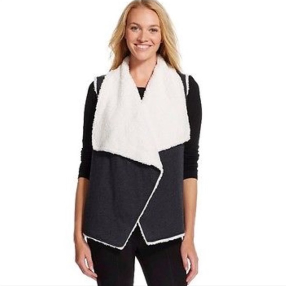 🌸3/$25 🆕 Mossimo Cozy and Soft Open Front Reversible Sherpa and Knit Vest